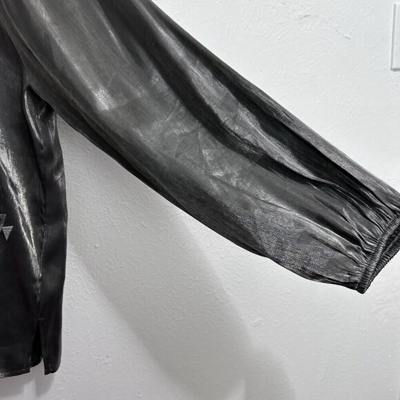 SAVANNA JANE Boho Top Blouse Sz L Metallic Gray Embroidered Aztec Print V Neck - Picture 6 of 12